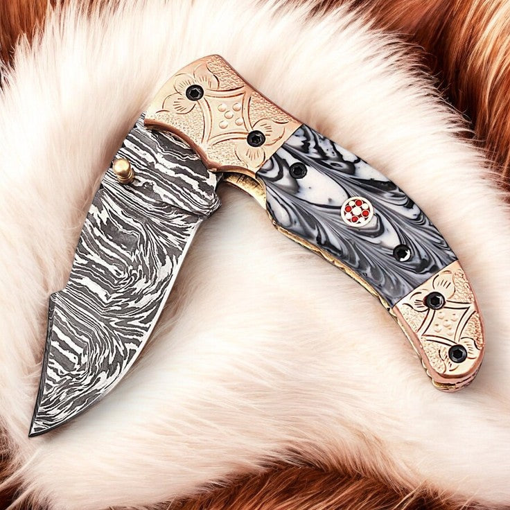 Custom Handmade Damascus Pocket Knife – Epoxy Resin Handle